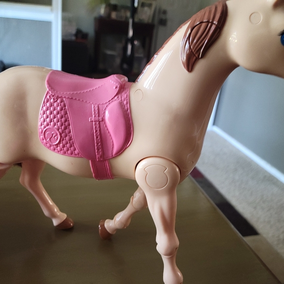 BARBIE PLAY SET - Picture 7 of 17